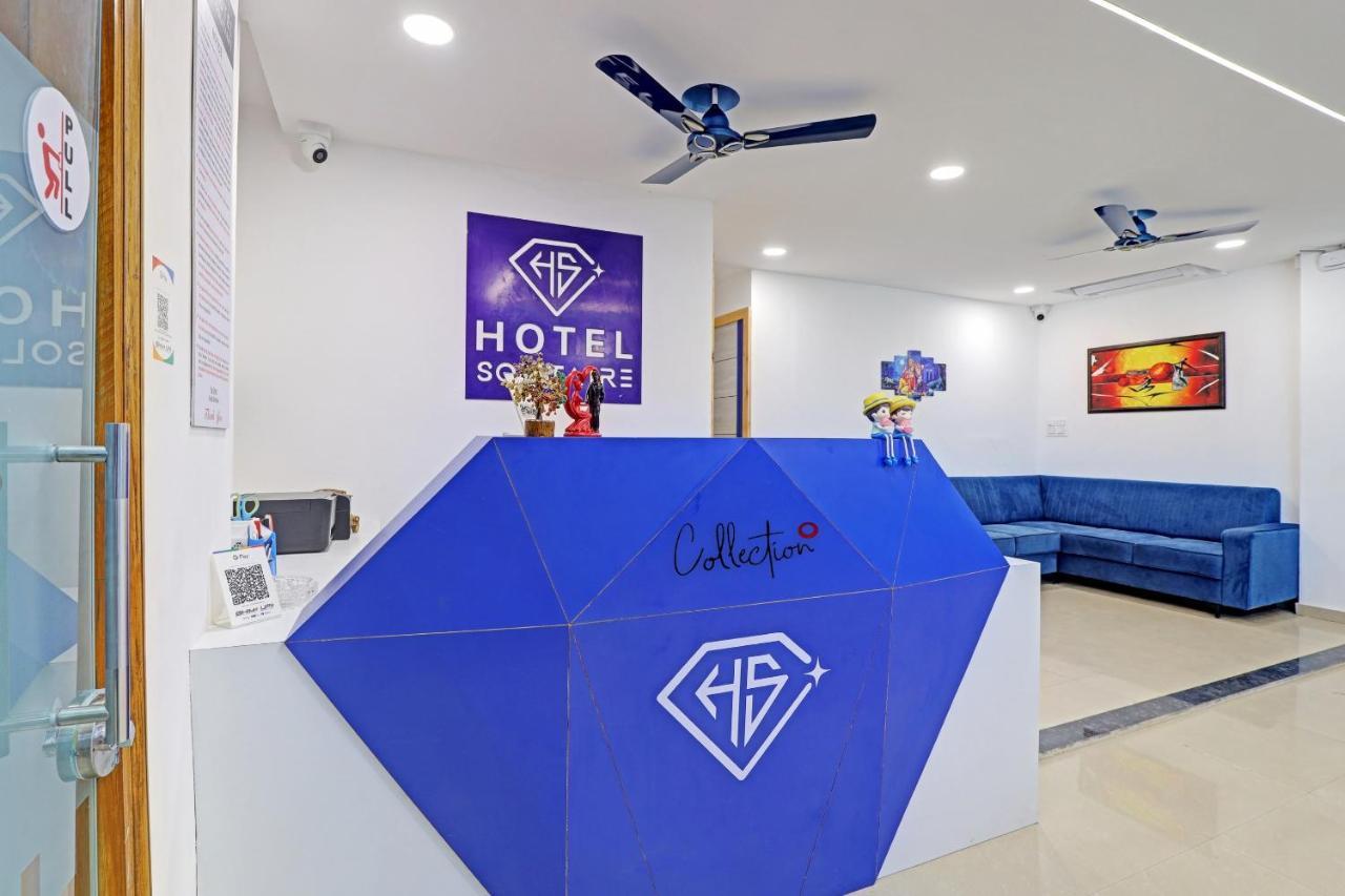 Hotel Solitaire, Best Luxurious Hotel Ac Rooms In Σουράτ Εξωτερικό φωτογραφία