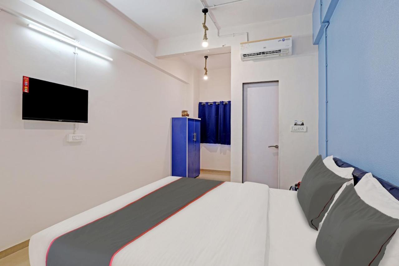 Hotel Solitaire, Best Luxurious Hotel Ac Rooms In Σουράτ Εξωτερικό φωτογραφία