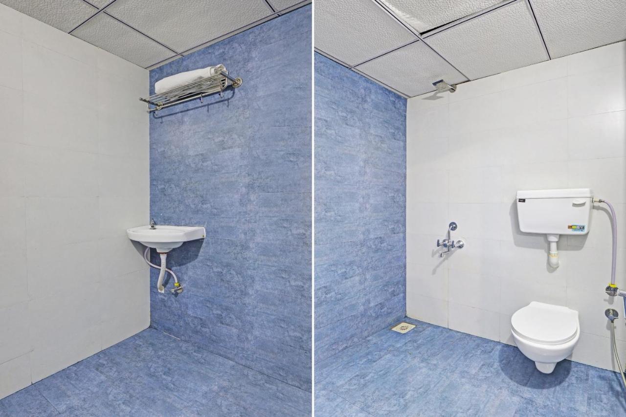 Hotel Solitaire, Best Luxurious Hotel Ac Rooms In Σουράτ Εξωτερικό φωτογραφία