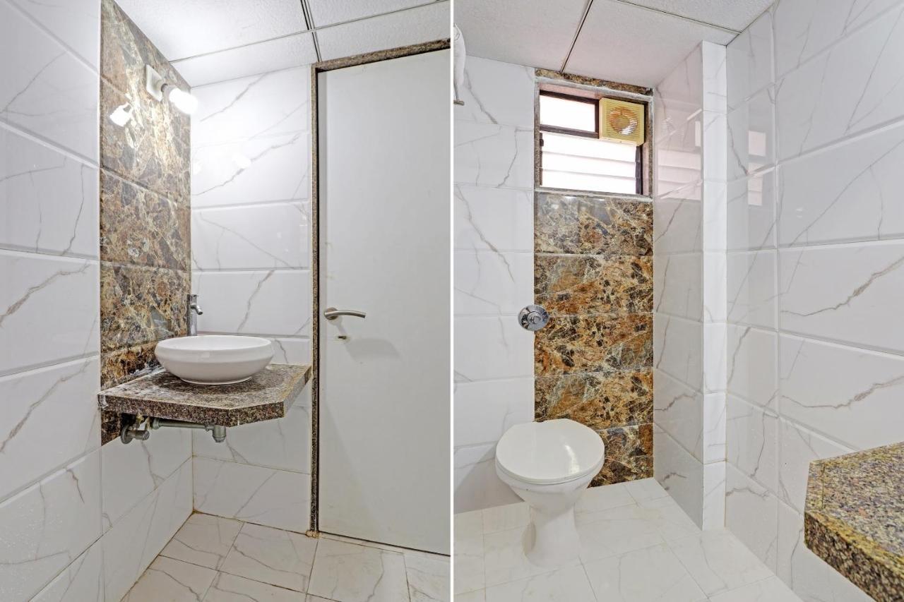 Hotel Solitaire, Best Luxurious Hotel Ac Rooms In Σουράτ Εξωτερικό φωτογραφία